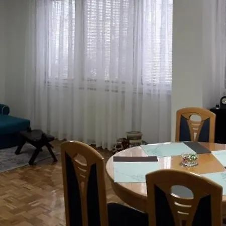 Apartman Divan *